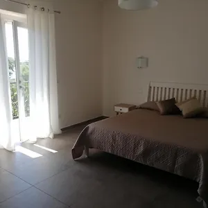 Alojamento de Acomodação e Pequeno-almoço Maison Kainà, Olbia